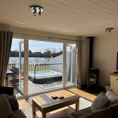 Medway Hot Tub Lodge サウス・サーニー エクステリア 写真