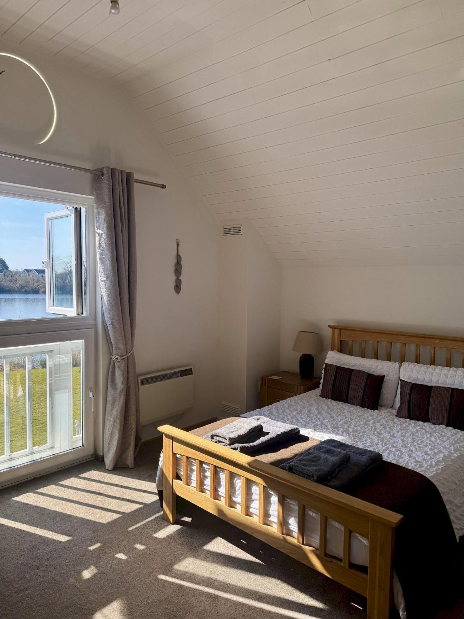 Medway Hot Tub Lodge サウス・サーニー エクステリア 写真