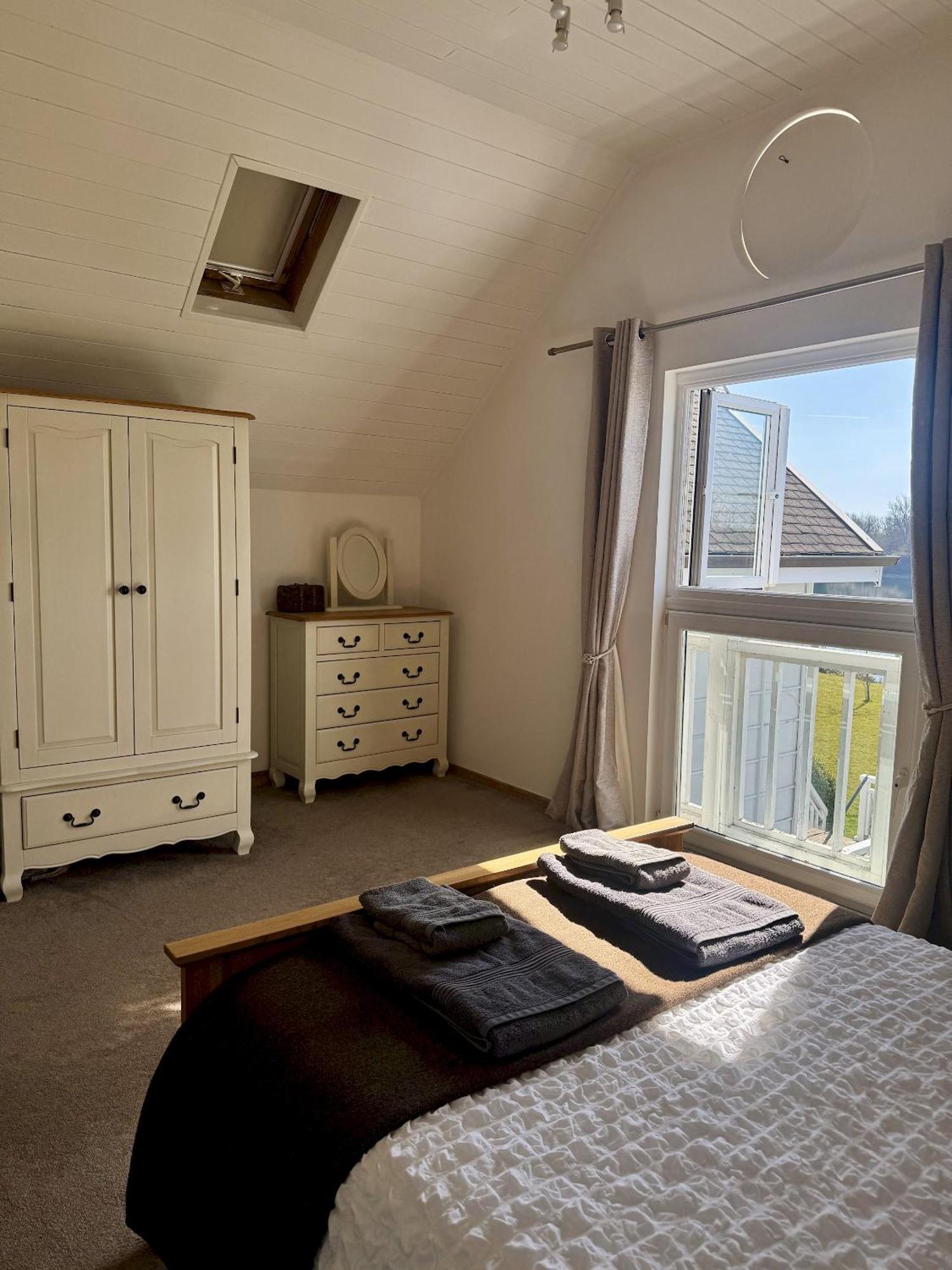 Medway Hot Tub Lodge サウス・サーニー エクステリア 写真